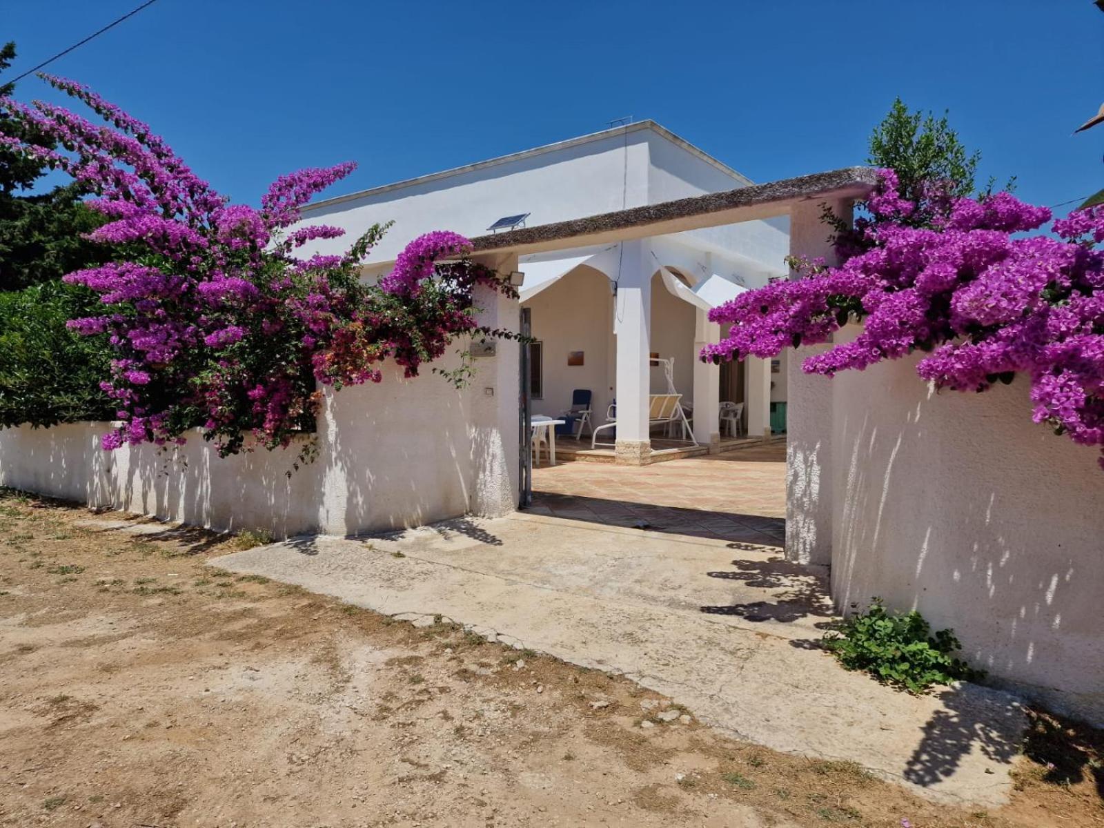 Villa Carmela A San Pietro In Bevagna Luaran gambar